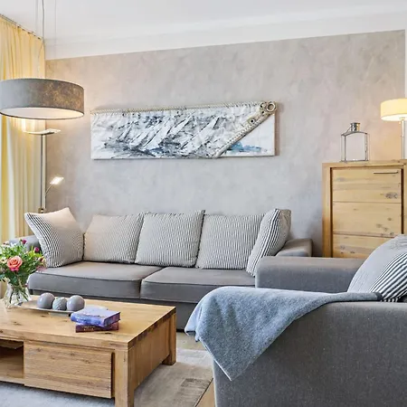 Βίλα Glueckspilz Ofc 27 *